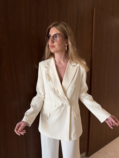 Orijinal Model , Küpe Aksesuarlı , Ekru Blazer Ceket