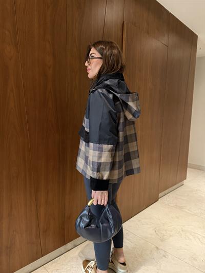 Orijinal Model , Kadife Detaylı , Lacivert Ekoseli , Tasarım Trençkot