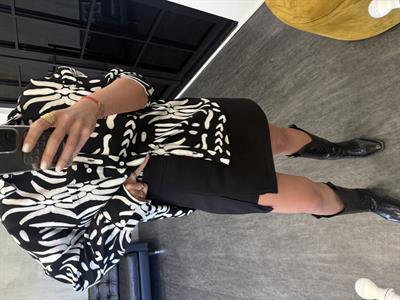 Yırtmaç Detaylı , Siyah Şort Etek