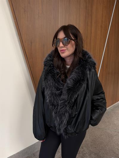 Çift Taraflı , Yakası Çıkarılabilir Kürklü , İthal Siyah Mont