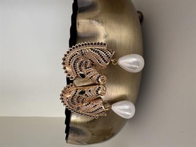 Gold Kaplama , Zirkon Taşlı , At Formu İnci Küpe
