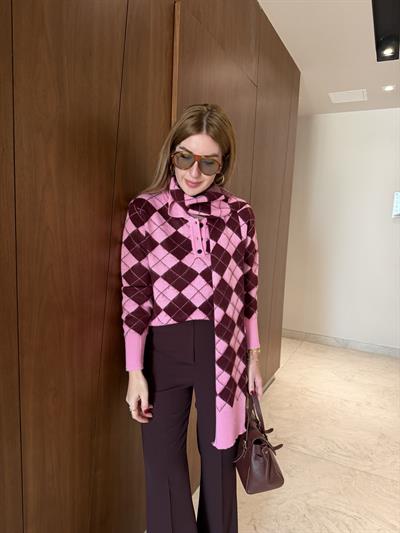 Pembe & Bordo Baklava Desenli , Yumuşacık Atkılı Triko