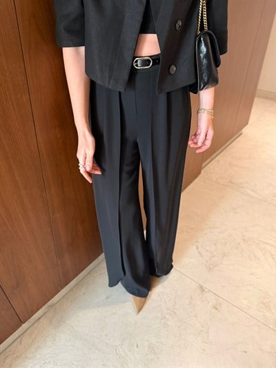 Kemerli , Pelerin Detaylı , Siyah , Krep Kumaş , Tiril Palazzo