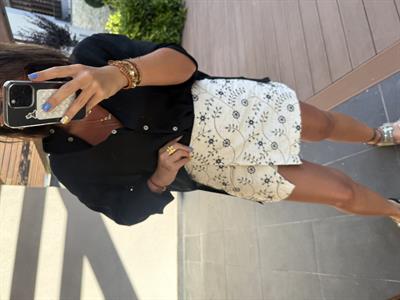 Üzeri İşlemeli, İçi Şortlu Etek