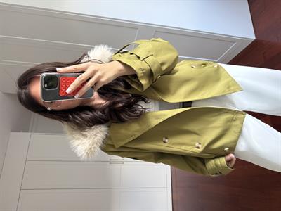 Yakası Çıkabilir Kürklü , Yağ Yeşili , Trençkot