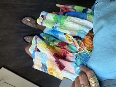 Renkli Desenli Etek Görünümünde Şort