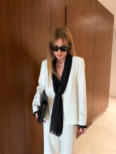 Orijinal Model , Fularlı , Premium Beyaz Takım