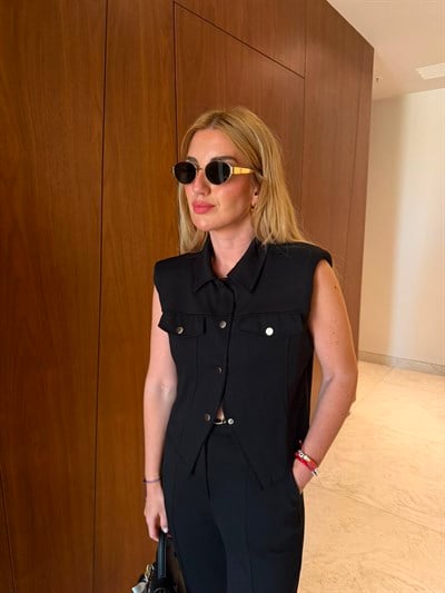Orijinal Model , Paçası Dügme Detaylı , Siyah Yelek & Pantolon Takım