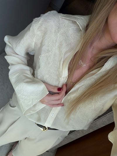 Bej Dantel Nakışlı Premium Tencel Gömlek