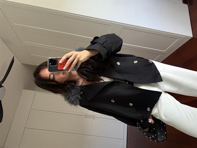 Yakası Çıkabilir Kürklü , Siyah , Trençkot