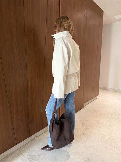 Orijinal Model , Belden Bağlamalı , Dik Yaka , Ekru Trençkot