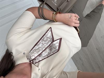 Özel İplik , Polo Yaka , Fularlı , Ekru Triko