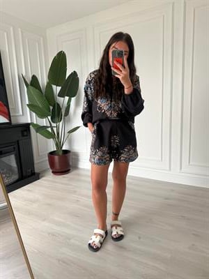 Orijinal Model , Desenli , Siyah , Şortlu Takım