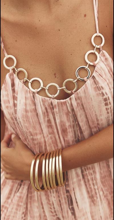 Orijinal Model Gold Aksesuarlı Batik Desenli Elbise