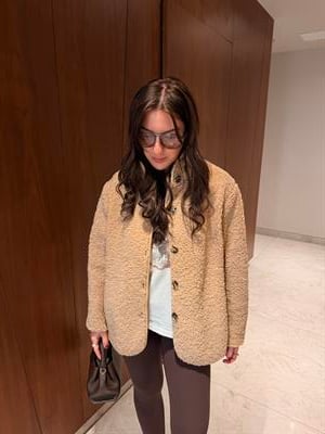 Oysh Model , Camel Teddy Mont