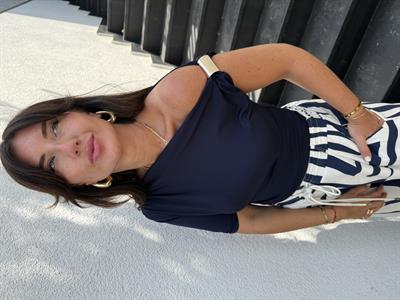 Omzu Gold Aksesuarlı , Lacivert Modal Bluz