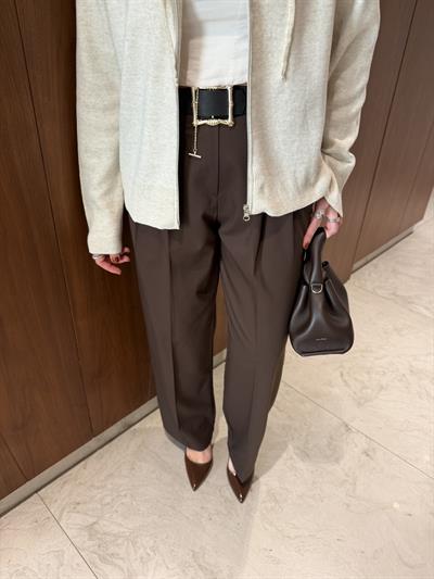 Büyük Kemerli , Acı Kahve Pantolon