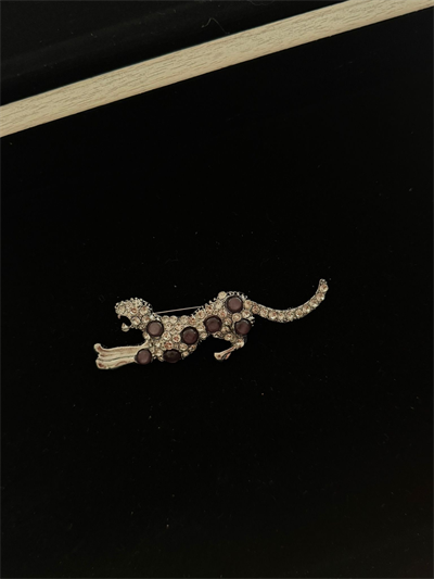 Orijinal Model , Zirkon Taşlı , Jaguar Broş