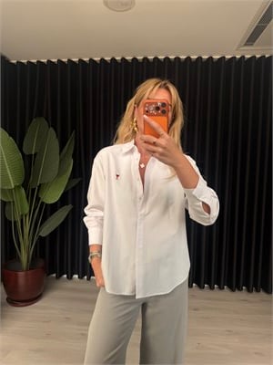 Orijinal Model Kalp İşlemeli Beyaz Poplin Gömlek
