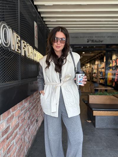 Arkası Triko Detaylı , Kuşaklı , Ekru Puff Yelek