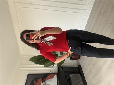 Özel İplik , Polo Yaka , Fularlı , Kırmızı Triko