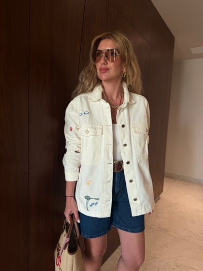Orijinal Marka , Tasarım Dikiş Motifli , Ekru Jean Gömlek
