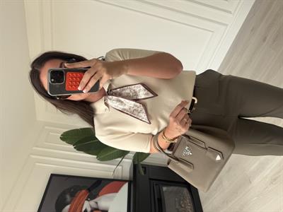 Özel İplik , Polo Yaka , Fularlı , Ekru Triko