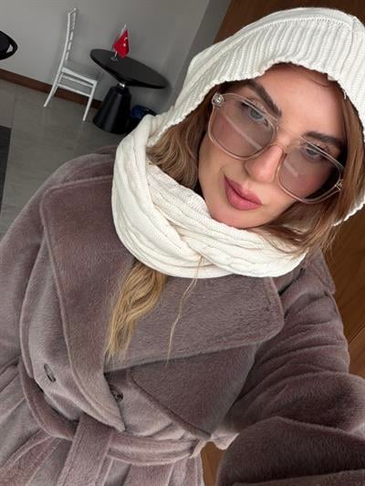 Ekru , Saç Örgülü , Şapkalı Atkı