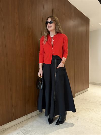 Orijinal Model , Fermuar Yırtmaçlı , Siyah Kemerli Etek