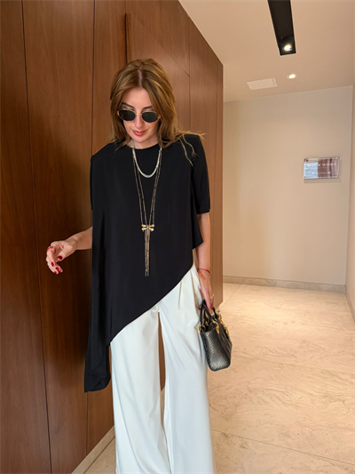 Siyah Asimetrik Kesim Tencel Modal Bluz