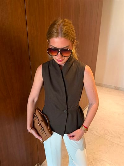 Orijinal Model , Düğme Detaylı , Acıkahve Keten Yelek