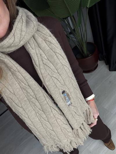 Orijinal Model Teddy İşlemeli Bej Atkı