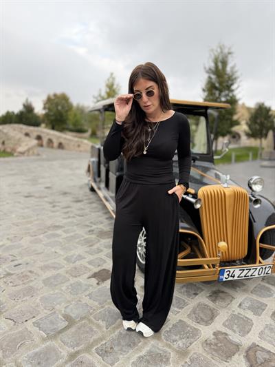 Kayık Yaka , Siyah Modal Takım