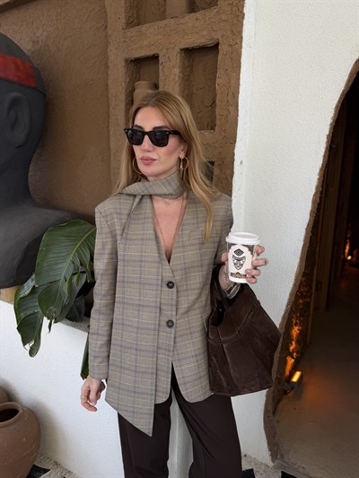 Orijinal Model , Ekoseli , Fularlı Bej Ceket