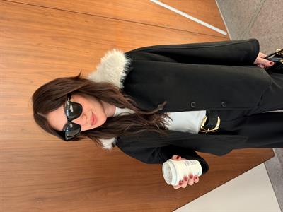 Orijinal Model , Yakası Çıkarılabilir Kürklü , Siyah Kaşe Kaban