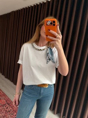 Çıkabilen Zincir Fularlı , Beyaz , T-shirt