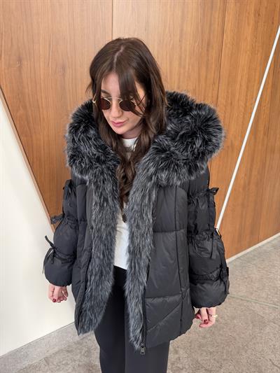 Yakası Çıkarılabilir Kürklü , Düğüm Kol Detaylı , Siyah Mont