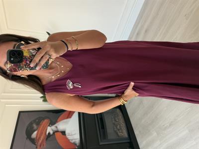 Yakası Taş İşlemeli , V Yaka , Mürdüm Elbise