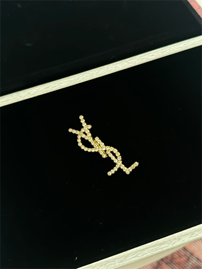 Orijinal Model , Zirkon Taşlı , Laurent Broş