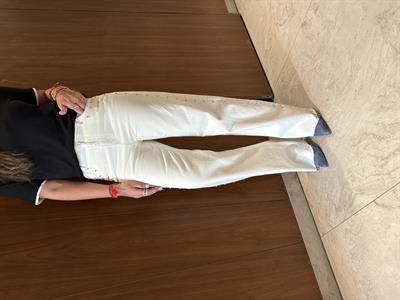 Orijinal Model , Yanı Zımbalı , Beyaz Jean Pantolon