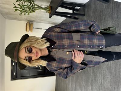 Orijinal Model , Ekoseli , Premium Mevsimlik Mont