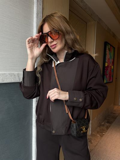 Orijinal Model , Bej Trenç Detaylı , Acıkahve Takım