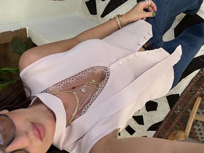 Yakası Dantelli , Fularlı , Likralı , Pudra Merserize Yelek