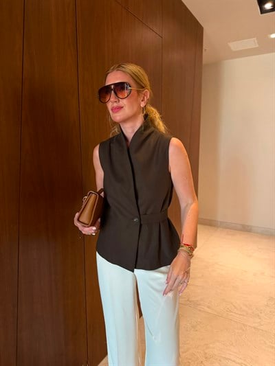 Orijinal Model , Düğme Detaylı , Acıkahve Keten Yelek