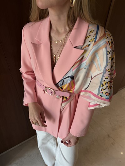 Fularlı, Kemerli, Belden Oturtmalı Pembe Premium Ceket