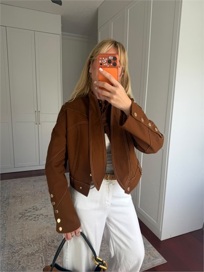 Premium Kalite , Fularlı , Gold Düğmeli , Taba Gabardin Ceket