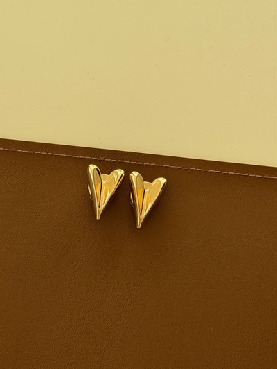 Kalp Desenli . Gold Broş
