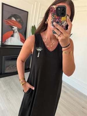 Yakası Taş İşlemeli , V Yaka , Siyah Elbise