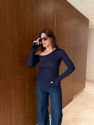 Yandan Büzgü Detaylı , Yarım Omuz , Lacivert Bluz