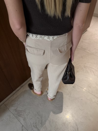 Orijinal Model , Örgü Deri Kemerli , Bej Gabardin Pantolon